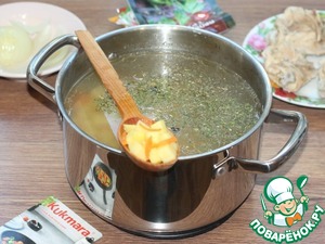Суп из консервированного зеленого горошка с курицей