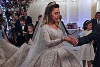 Самойлова отметит годовщину свадьбы с Джиганом в платьях за сотни тысяч рублей